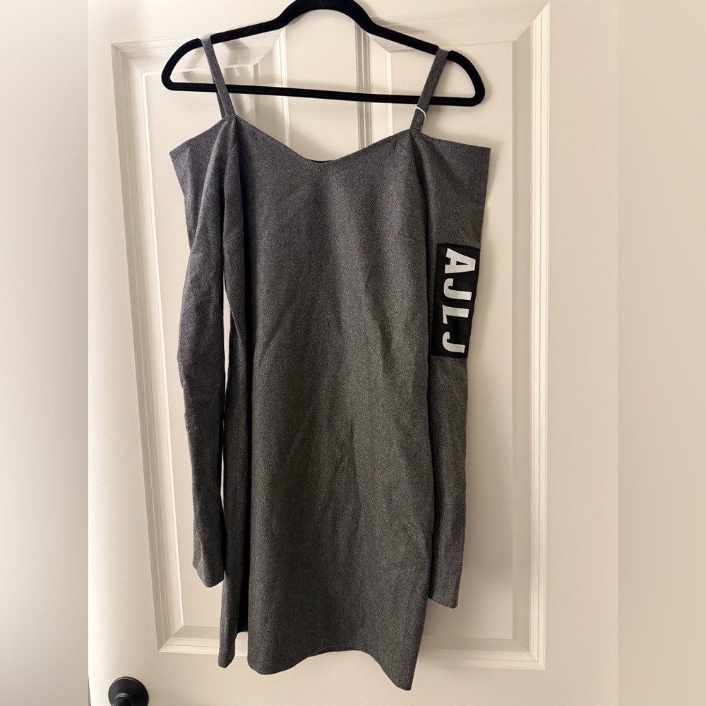 Au Jour le Jour Dress
NWT